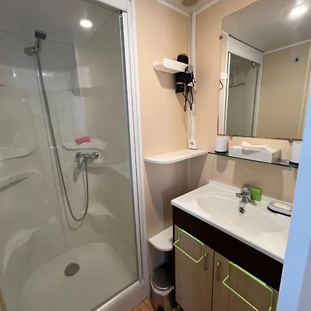 Mobil-home - Climatisé, 6 Couchages - 1 étoile Camping